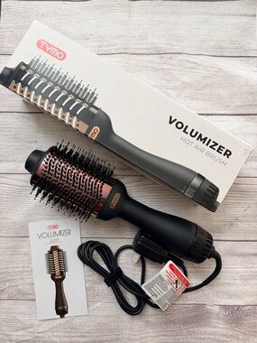 TYMO Volumizer & Sleek Hot Air Brush / New  Black with Rose Gold Barrel Open Box